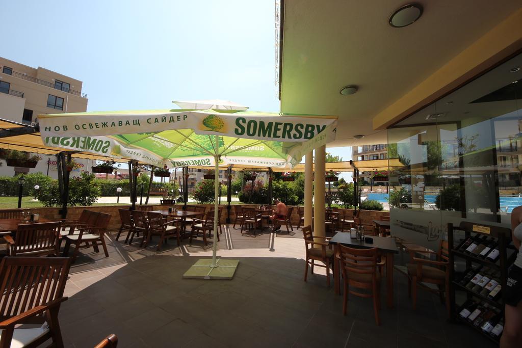 Menada Luxor Apartments Sveti Vlas Luaran gambar