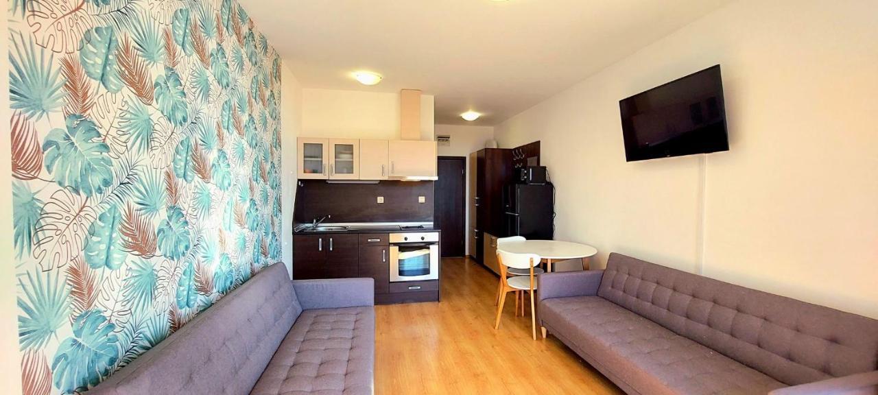 Menada Luxor Apartments Sveti Vlas Luaran gambar