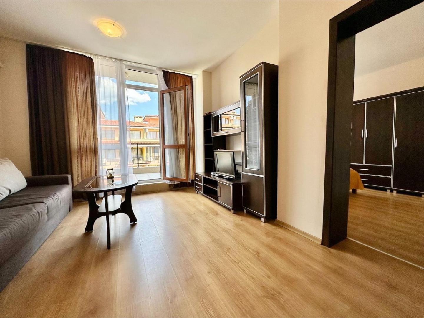 Menada Luxor Apartments Sveti Vlas Luaran gambar