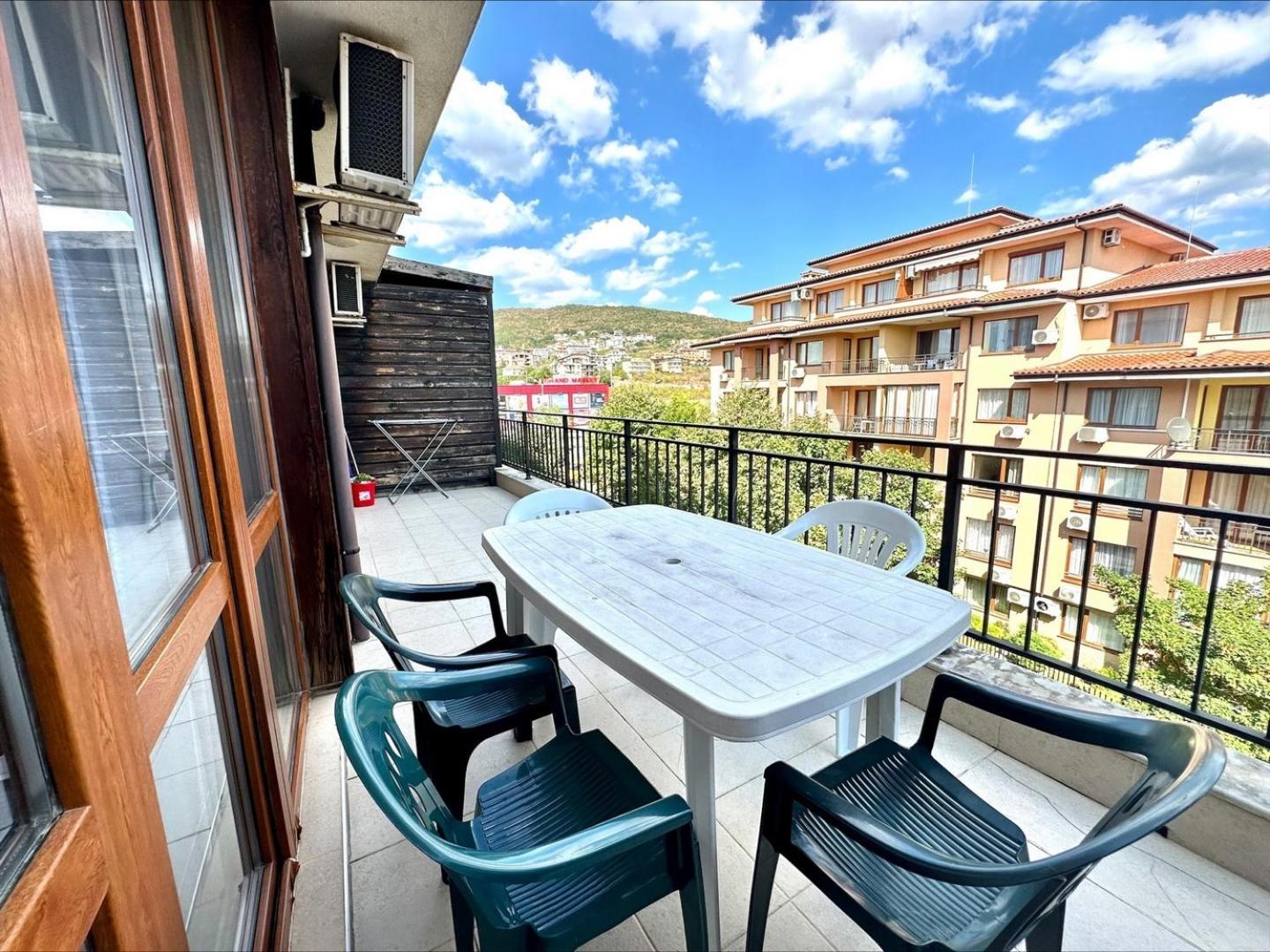 Menada Luxor Apartments Sveti Vlas Bilik gambar