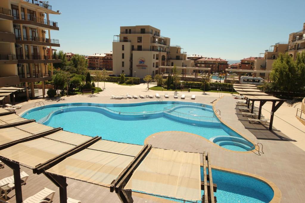 Menada Luxor Apartments Sveti Vlas Luaran gambar