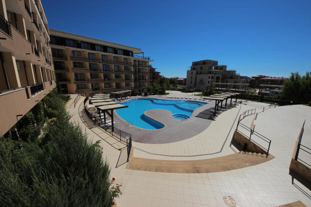 Menada Luxor Apartments Sveti Vlas Luaran gambar
